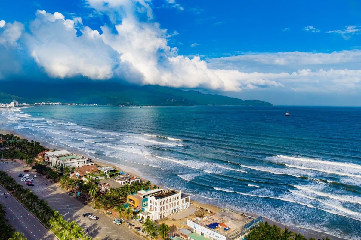 Bãi biển Mỹ Khê 13