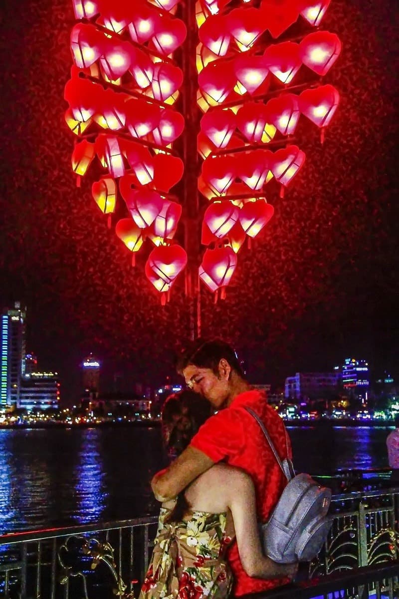 Cầu Tình Yêu Đà Nẵng 7