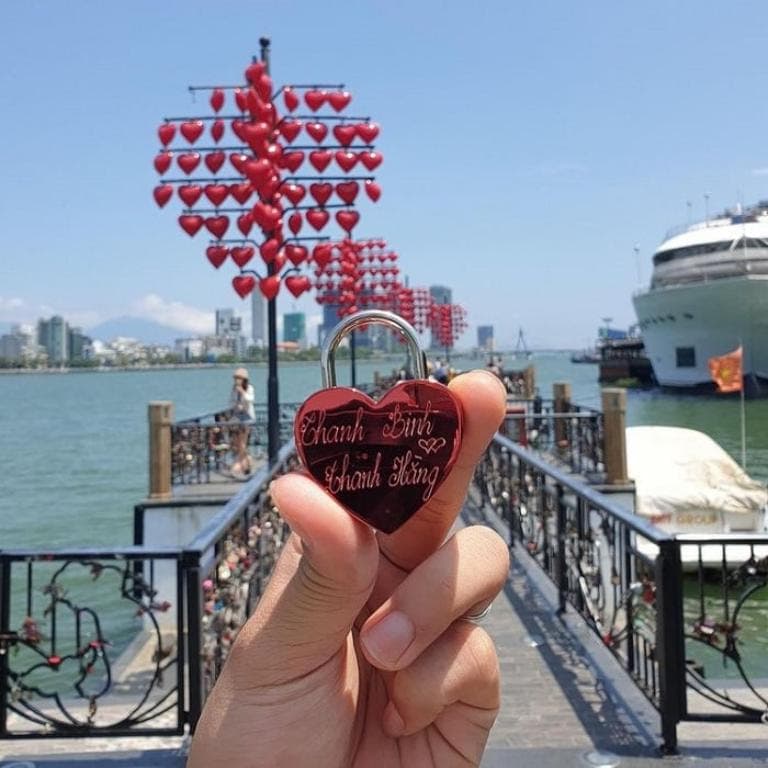 Cầu Tình Yêu Đà Nẵng 9